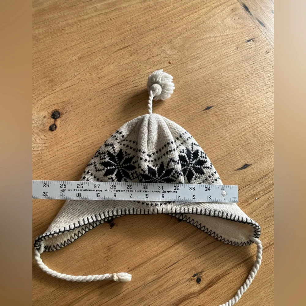 Nordic Snowflake‎ Toboggan Beanie Fleece Lined Child OS Preloved